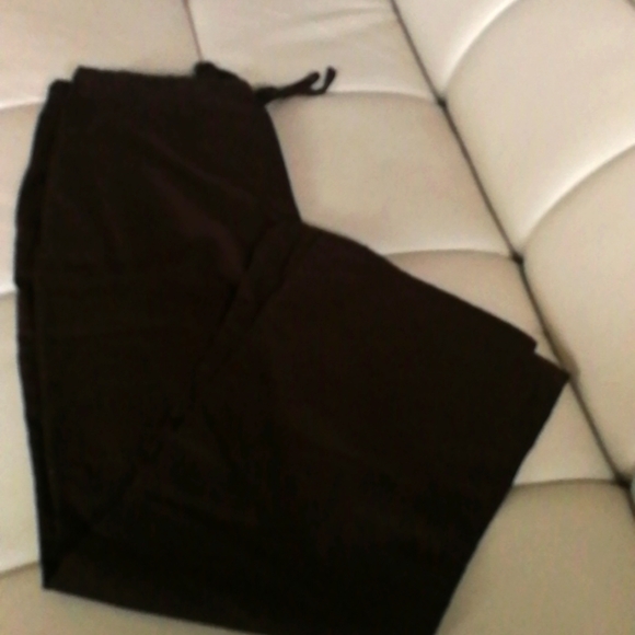 UA women's scrub set - Picture 8 of 9